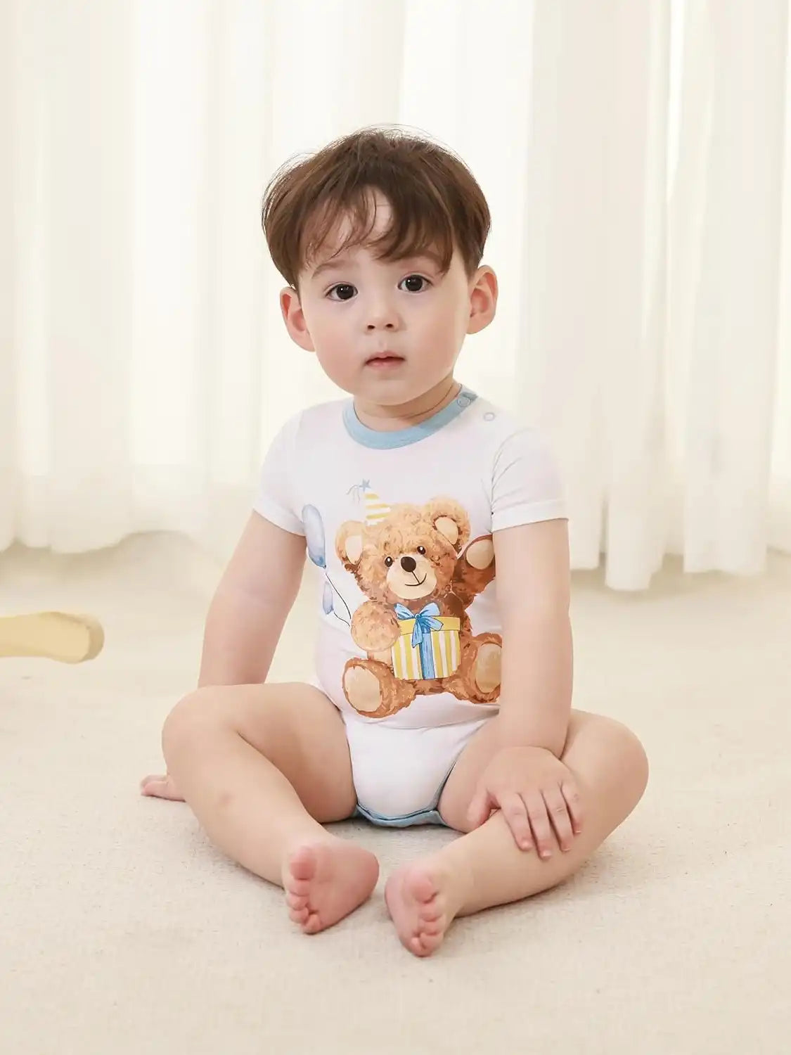 organic newborn onesie
sustainable babywear