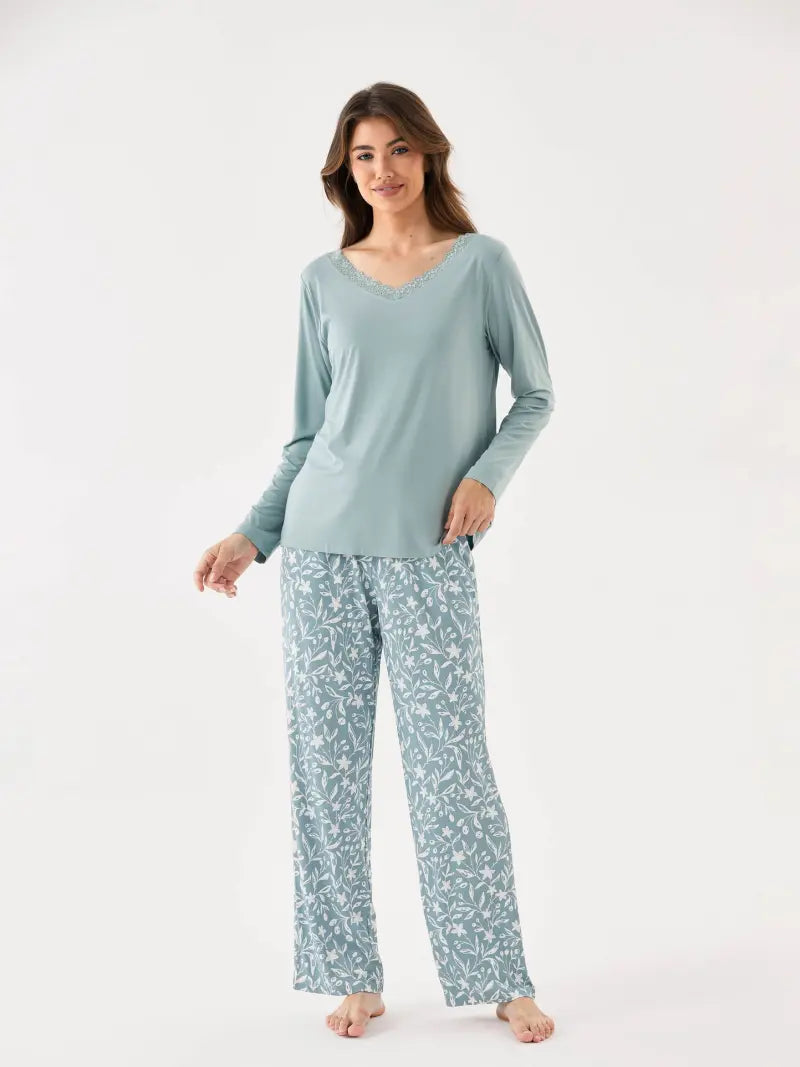 women OEM sleepwear factory