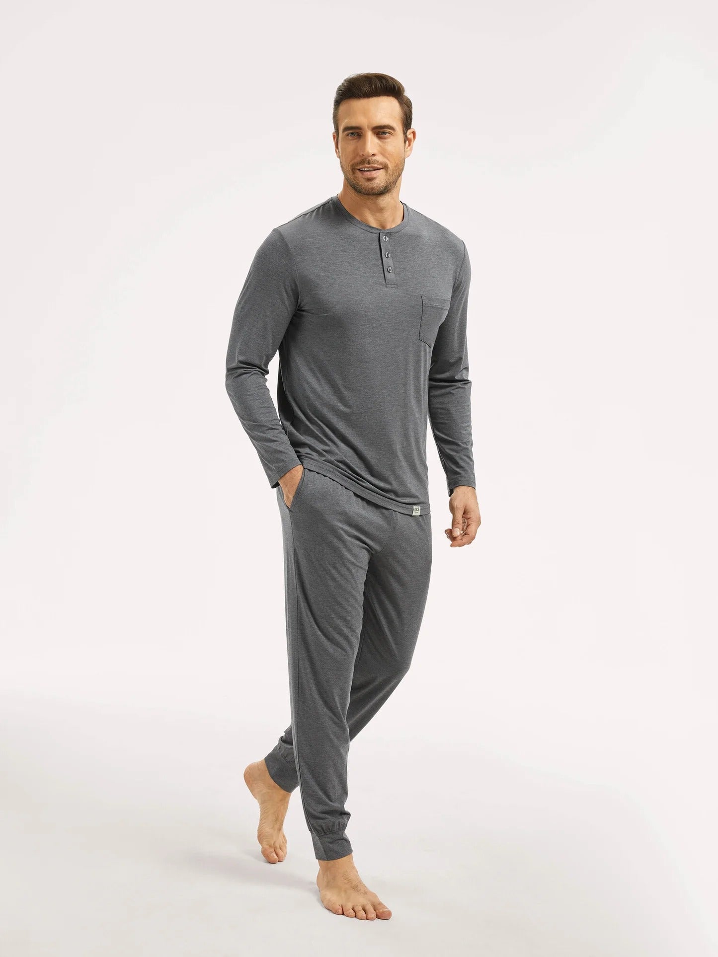 Trusted men’s pajama vendor offering soft nightwear with bulk production and full customization services.