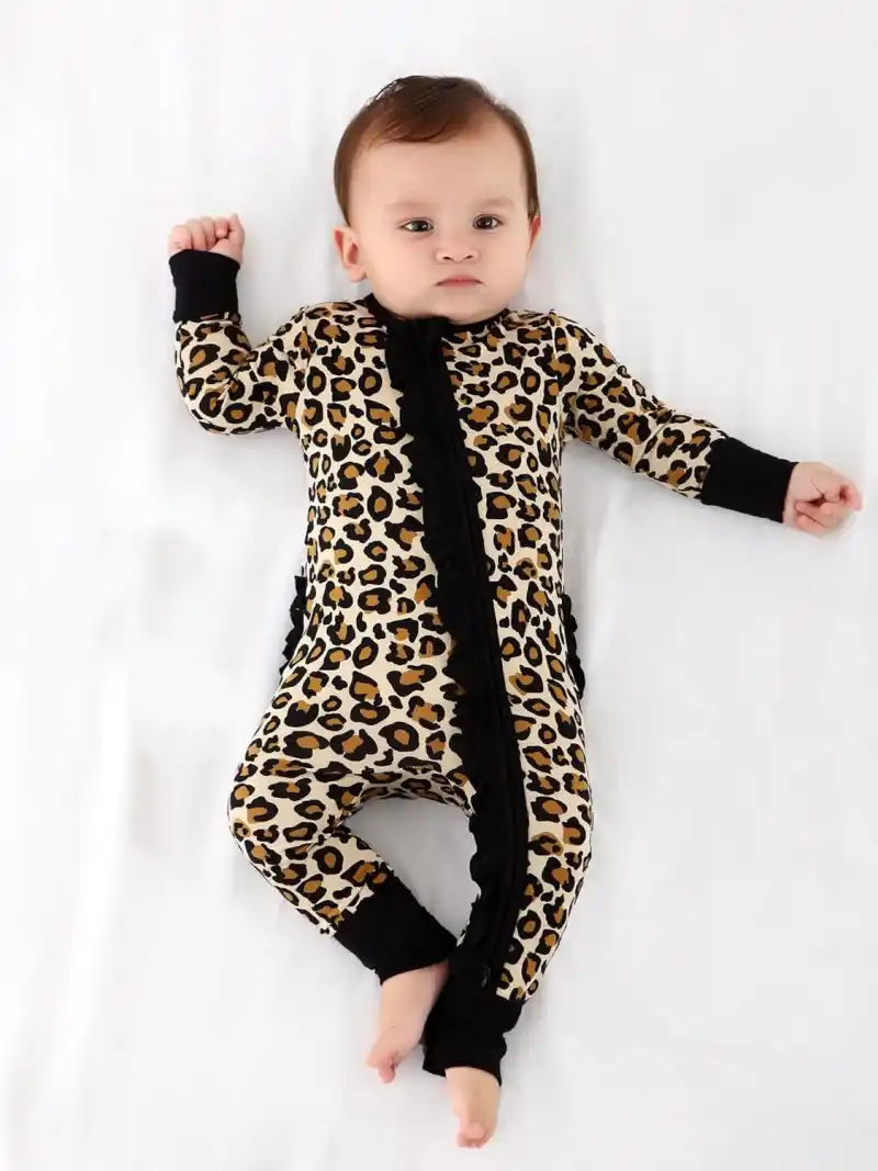 ODM baby clothing manufacturer offering infant onesies in bulk.