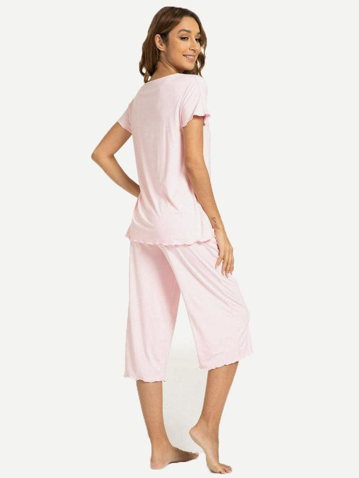 Model Short Sleeve Cropped Pants Loungewear Pajamas